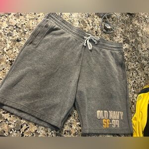 Old Navy Athletic Gray Men's Shorts, XL
